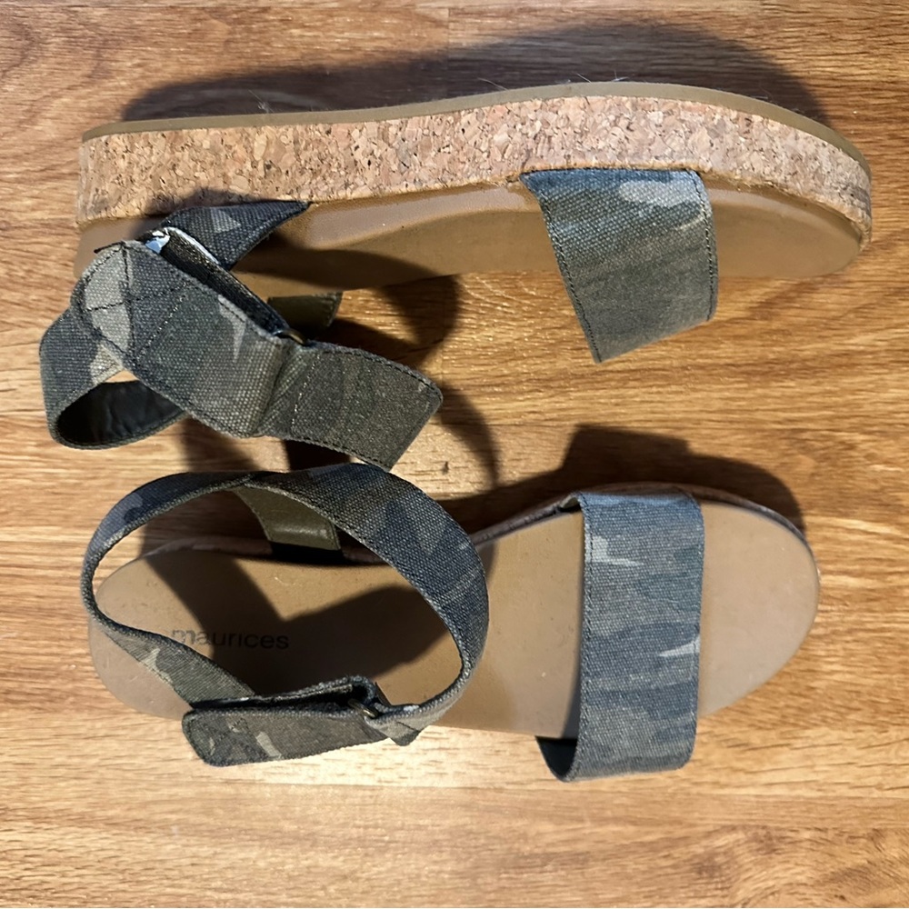 8.5 Camo Platform sandals